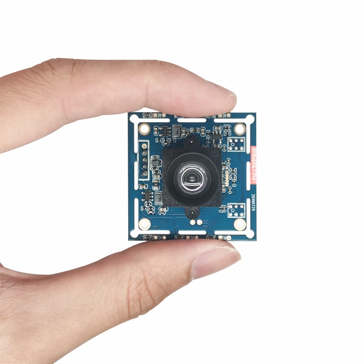 Je modul USB kamery stejný jako běžná počítačová kamera?